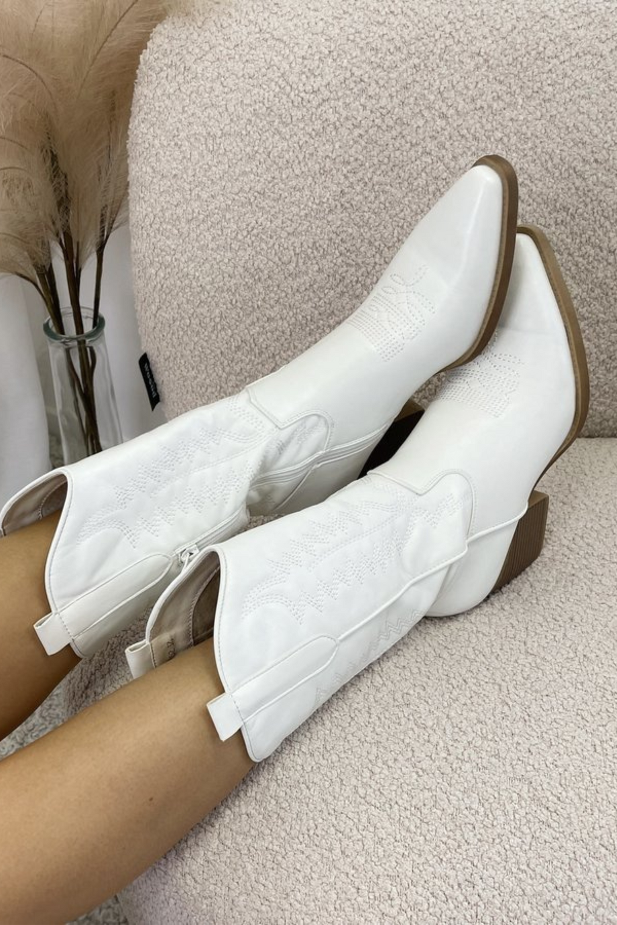 Women's White Western Pull-On Booties.